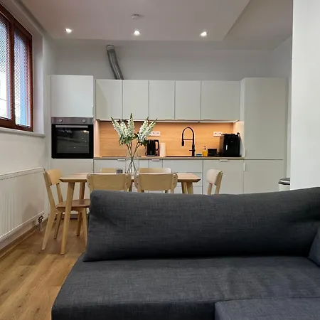 B New Apartment, Free Parking, Close To The Center * 布拉格