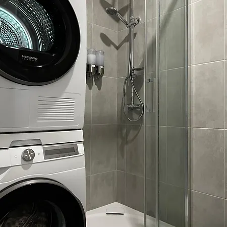 B New Apartment, Free Parking, Close To The Center 布拉格