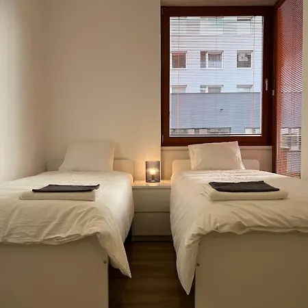 B New Apartment, Free Parking, Close To The Center 布拉格